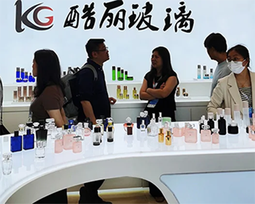 Dongguan Kuulee Glass Packaging Showcases Innovative Perfume Bottle Designs at Shanghai Beauty Expo
